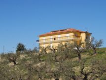 Residenz Borgo Offida mit großem Garten