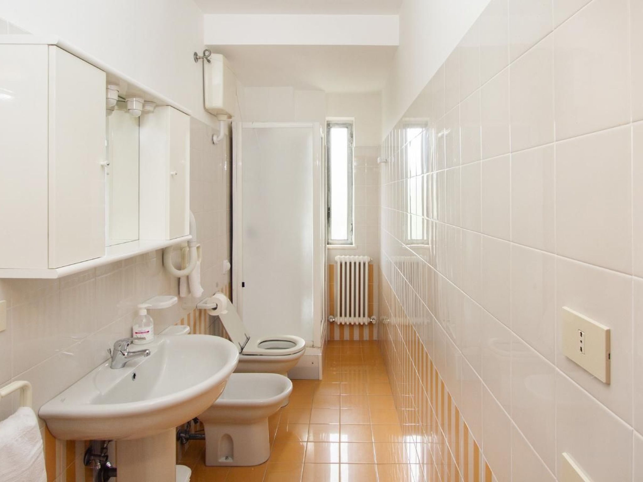 Appartement mit Garten und Meerblick-Image-tags.info