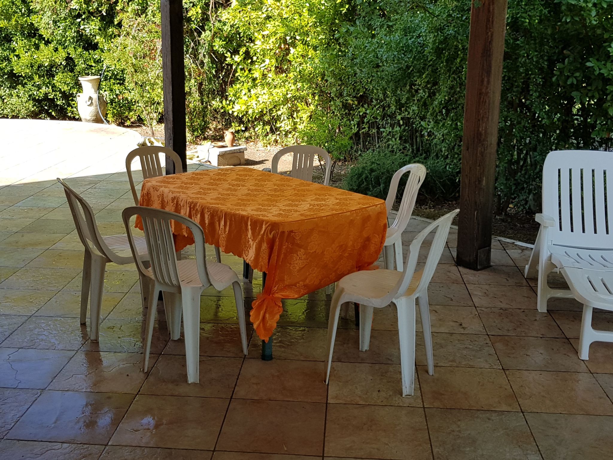Al Bivio-Buiten