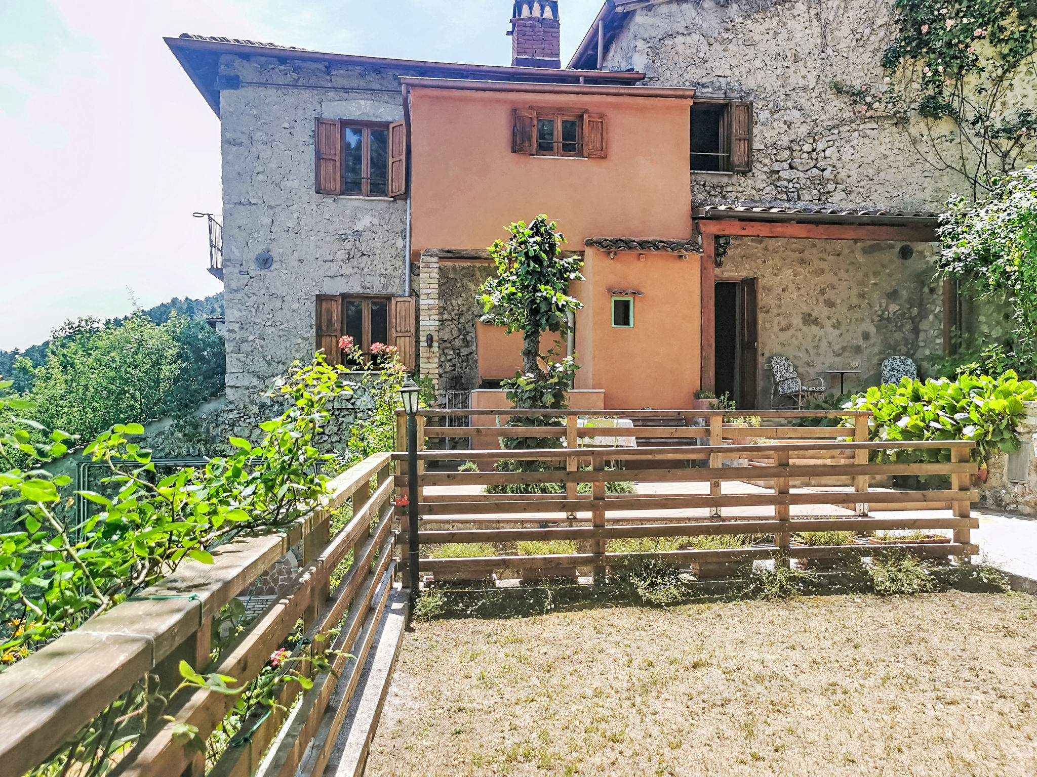 Domus Marsicana - Buiten