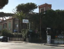 Zonnig appartement in Tortoreto Lido met privéterras op 100m van zee - thumbnail 4