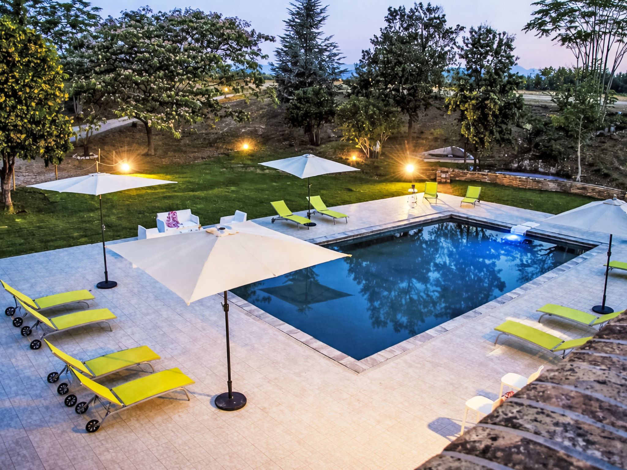 Villa Denise – Piscine extérieure, photo 4 sur 32