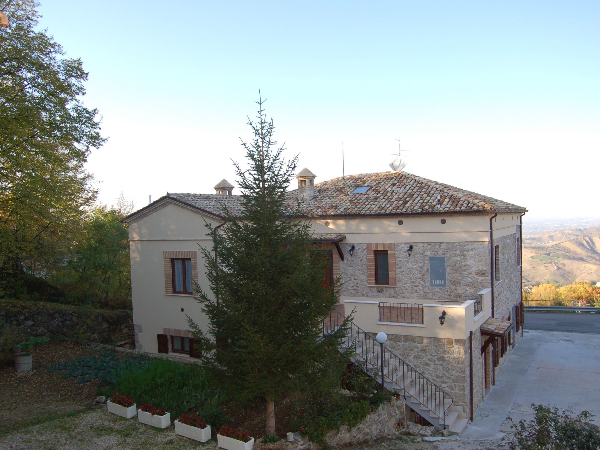 Wohnung in San Rocco mit Privatparkplatz-Dedans