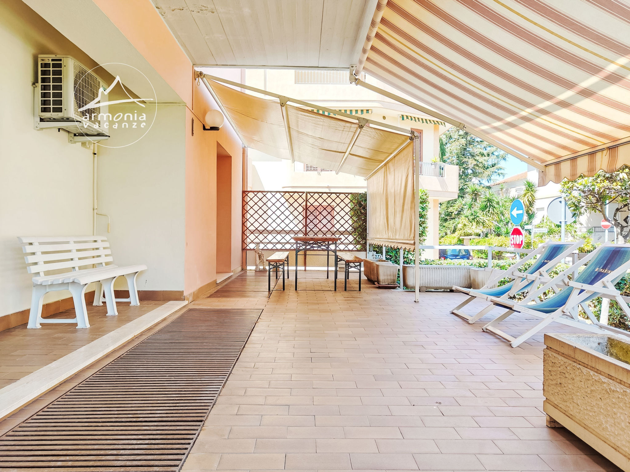 Gemütliche Ferienwohnung in Roseto Degli Abruzzi mit Privatem Garten