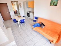 Appartement Vistamare: direct aan zee in Silvi Marina, 30 meter van het strand - thumbnail 3
