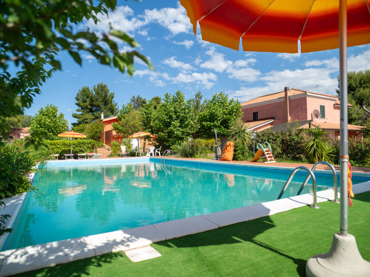 Vakantiehuis met open haard in Città Sant'Angelo voor 8 personen in Città Sant'Angelo