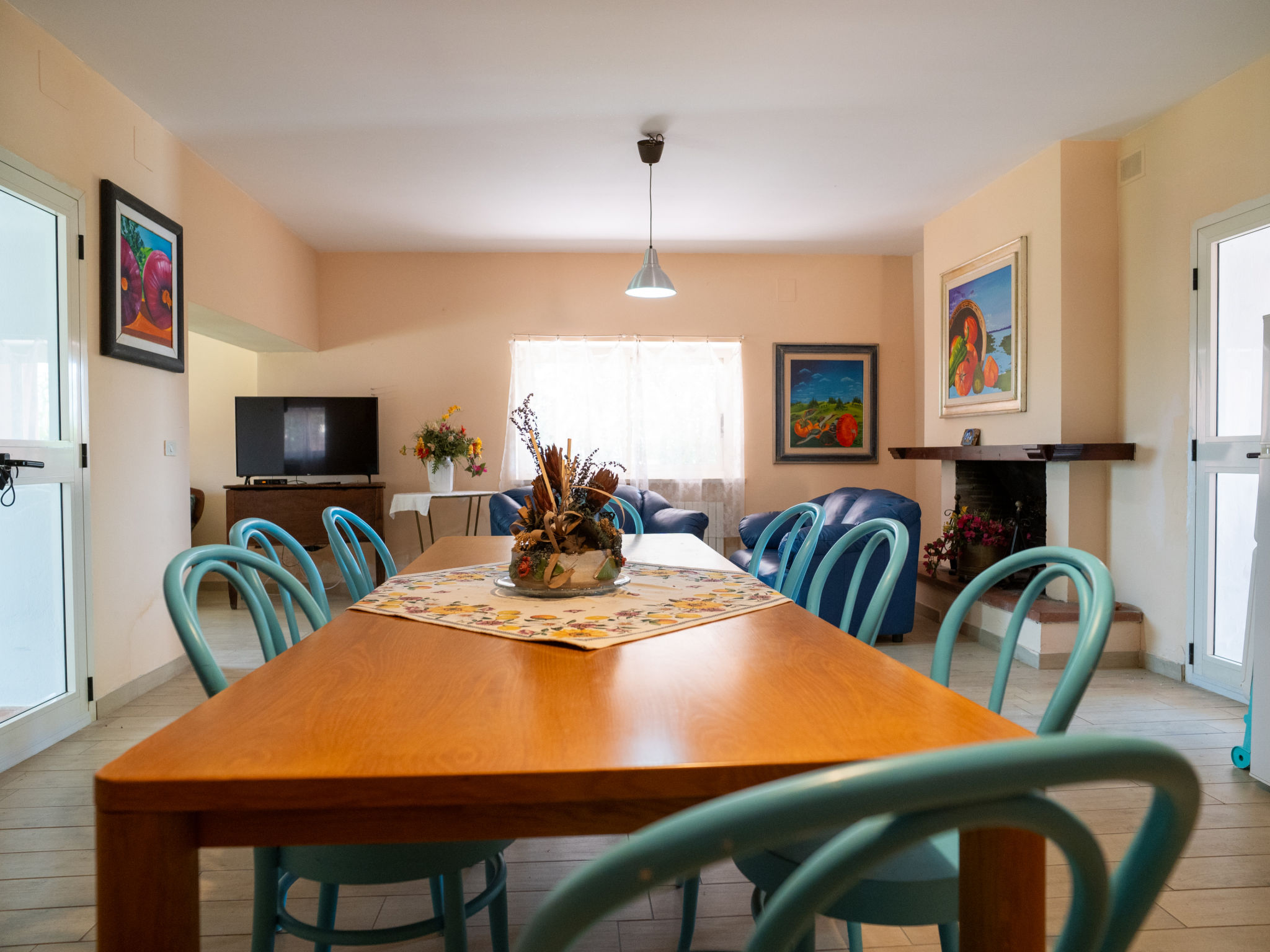 Kitchen / Dining Room