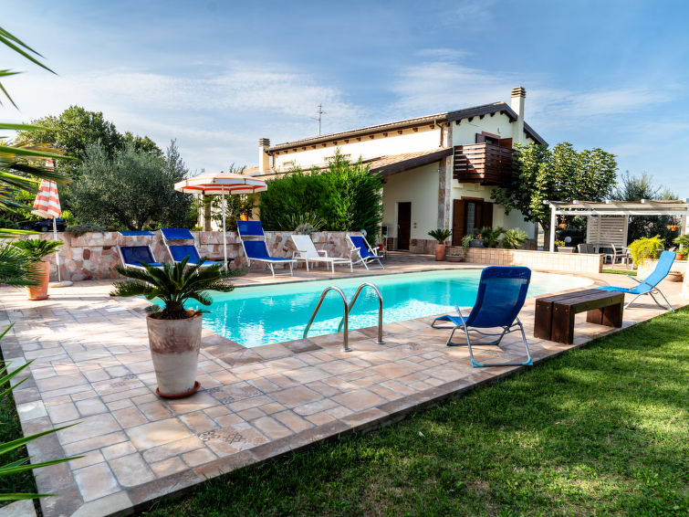 Search and Stay destination Madonna della Pace, Abruzzo - Italy from AU$ 320. Rêve d'Or