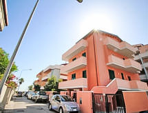 Montesilvano - Апартаменты Beach House