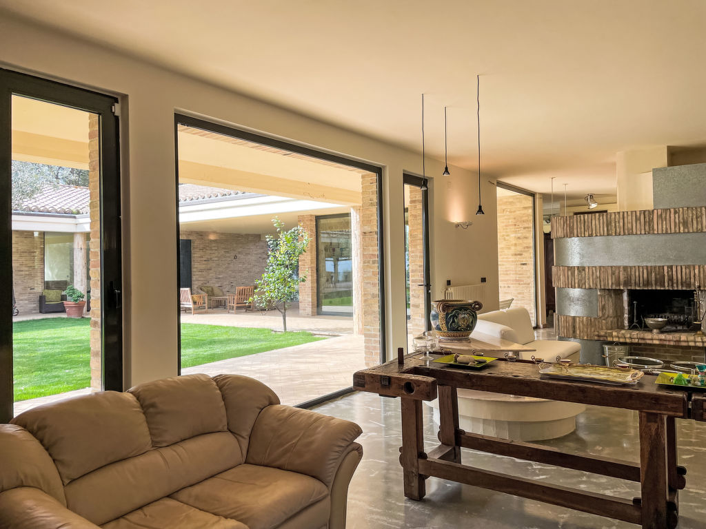 Vidal — Living Room