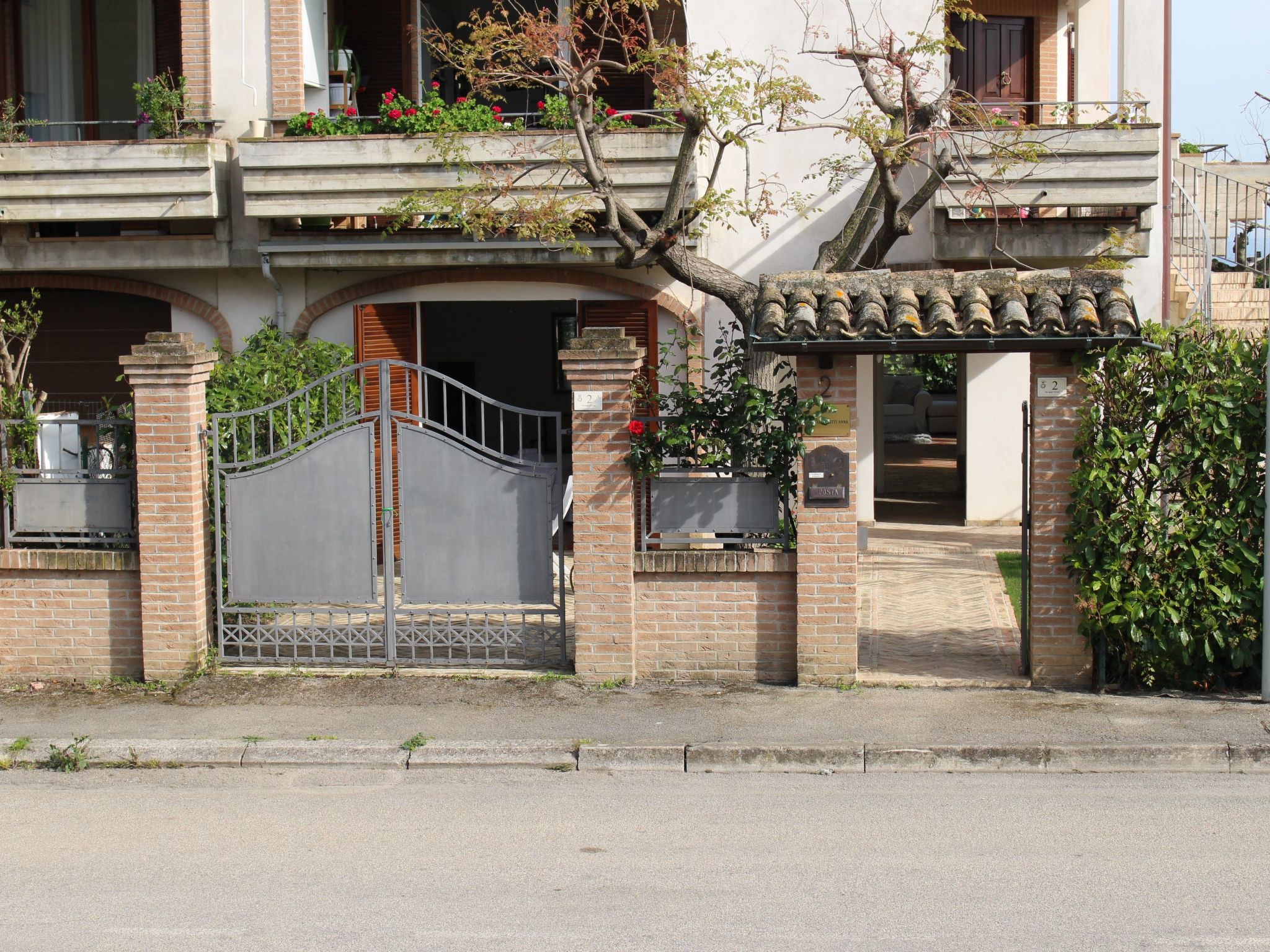 "Daphne Experience".-Binnen