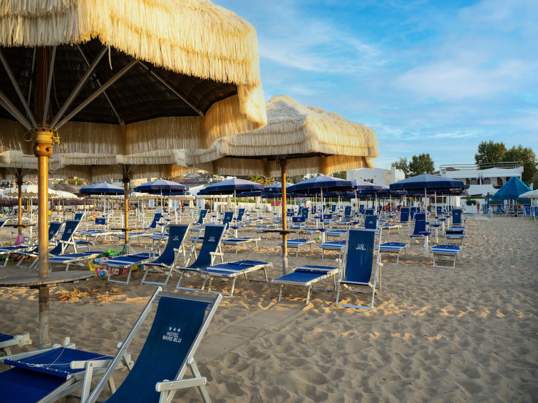 Search and Stay destination Francavilla al Mare, Abruzzo - Italy from AU$ 140. Mare Blu