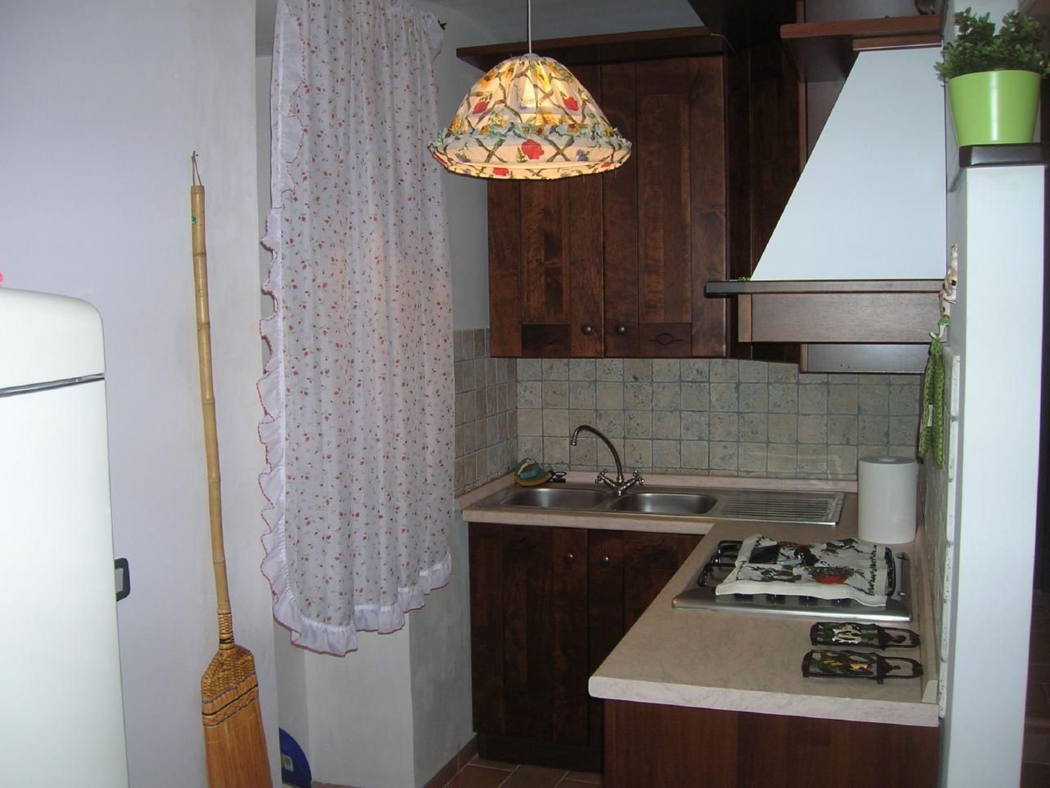 In Roccacinquemiglia mit Grill-Image-tags.info