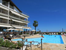 Appartement direct aan zee in Roseto degli Abruzzi met zwembad - thumbnail 1