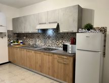Authentiek Appartement in Hartje Genua – 150m² voor 4 Personen - thumbnail 3