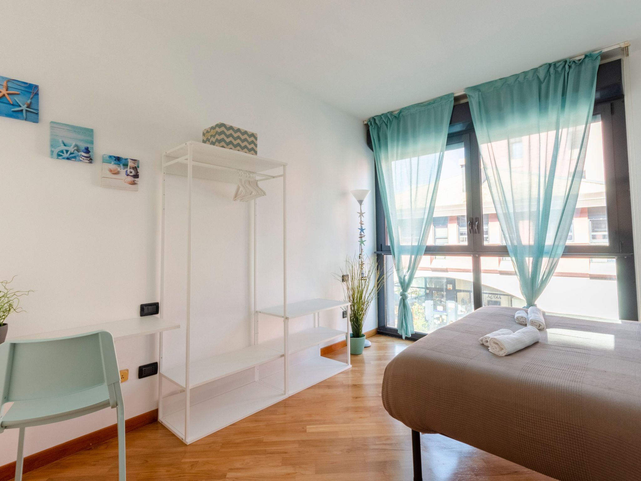 Dock of the Bay Genova, 2b 1b, 2 garage e balcone-Image-tags.info