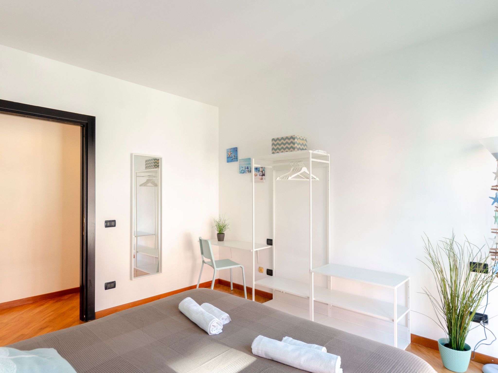 Dock of the Bay Genova, 2b 1b, 2 garage e balcone-Image-tags.info