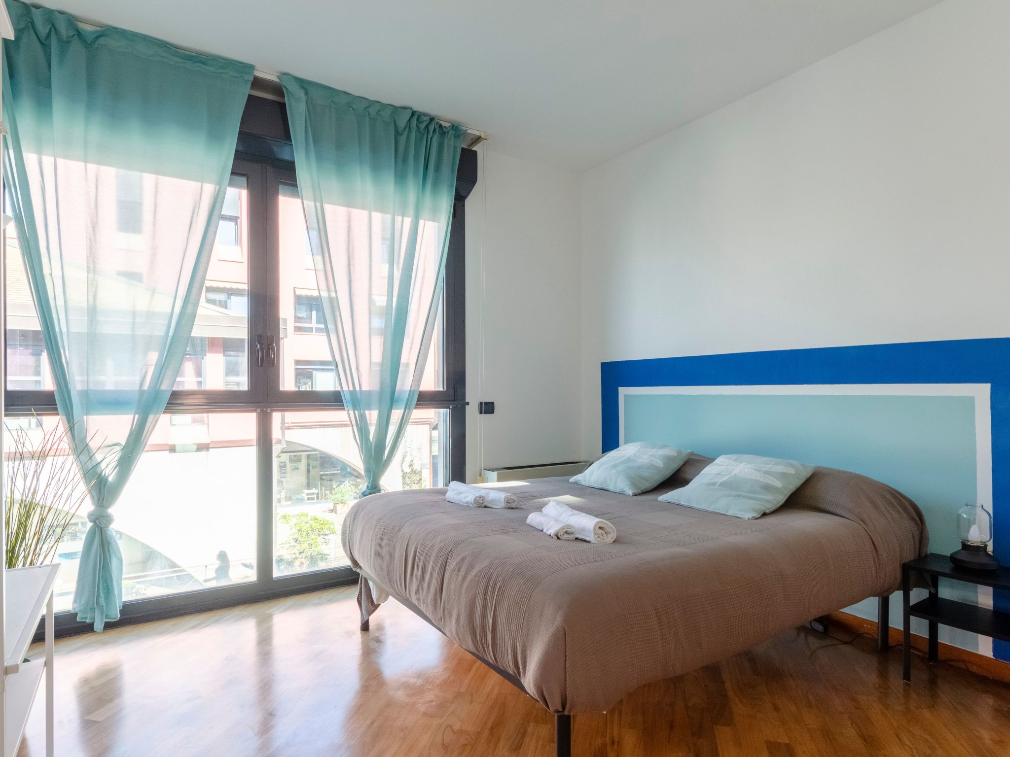 Dock of the Bay Genova, 2b 1b, 2 garage e balcone-Image-tags.info