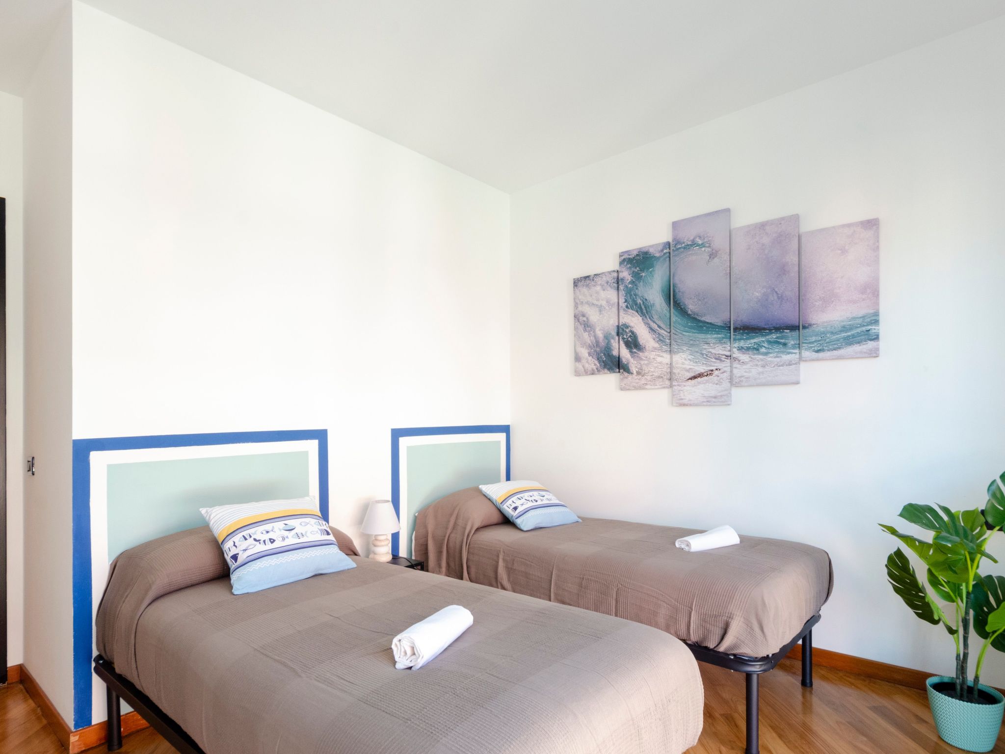 Dock of the Bay Genova, 2b 1b, 2 garage e balcone-Image-tags.info