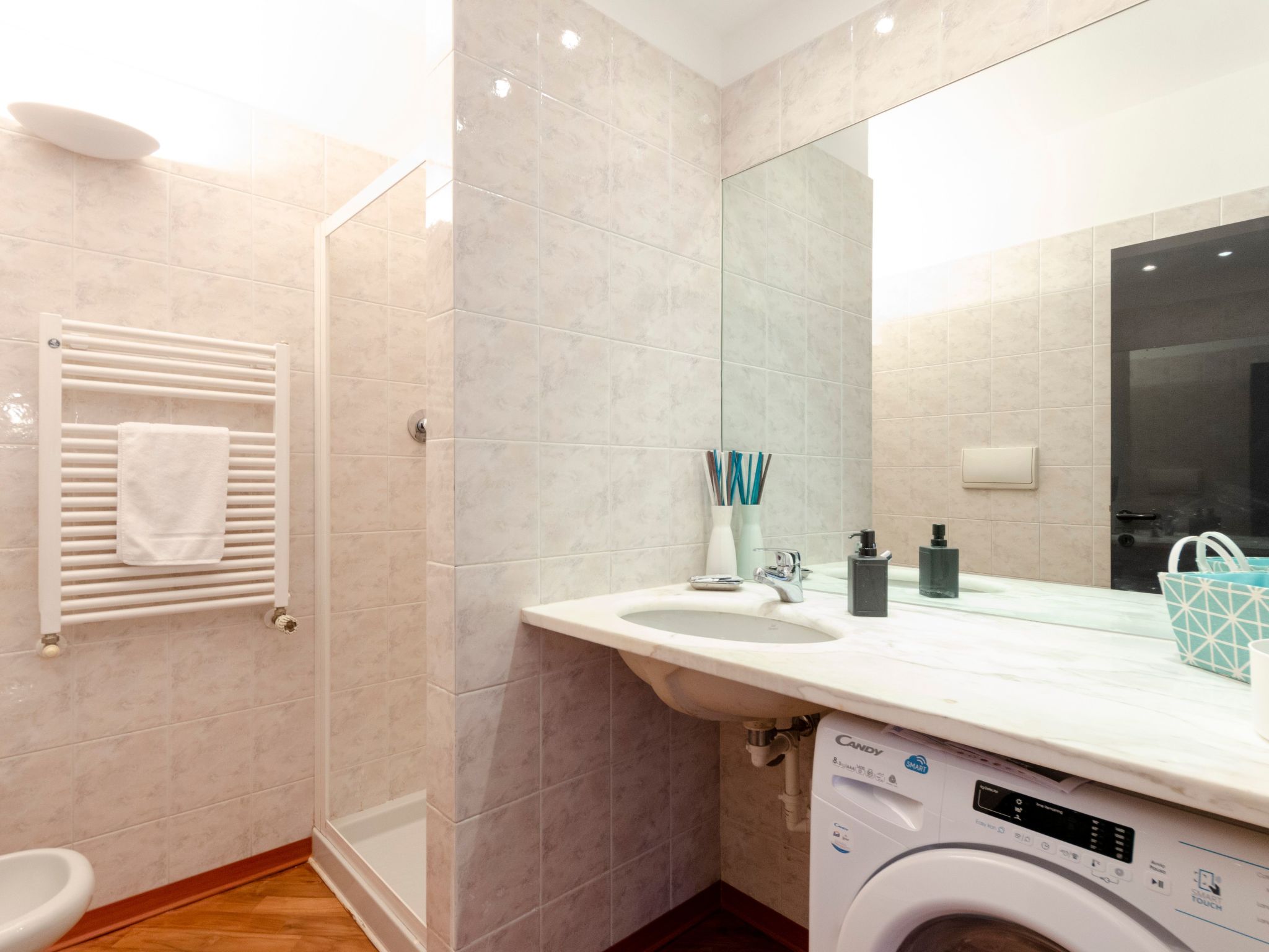 Dock of the Bay Genova, 2b 1b, 2 garage e balcone-Image-tags.info