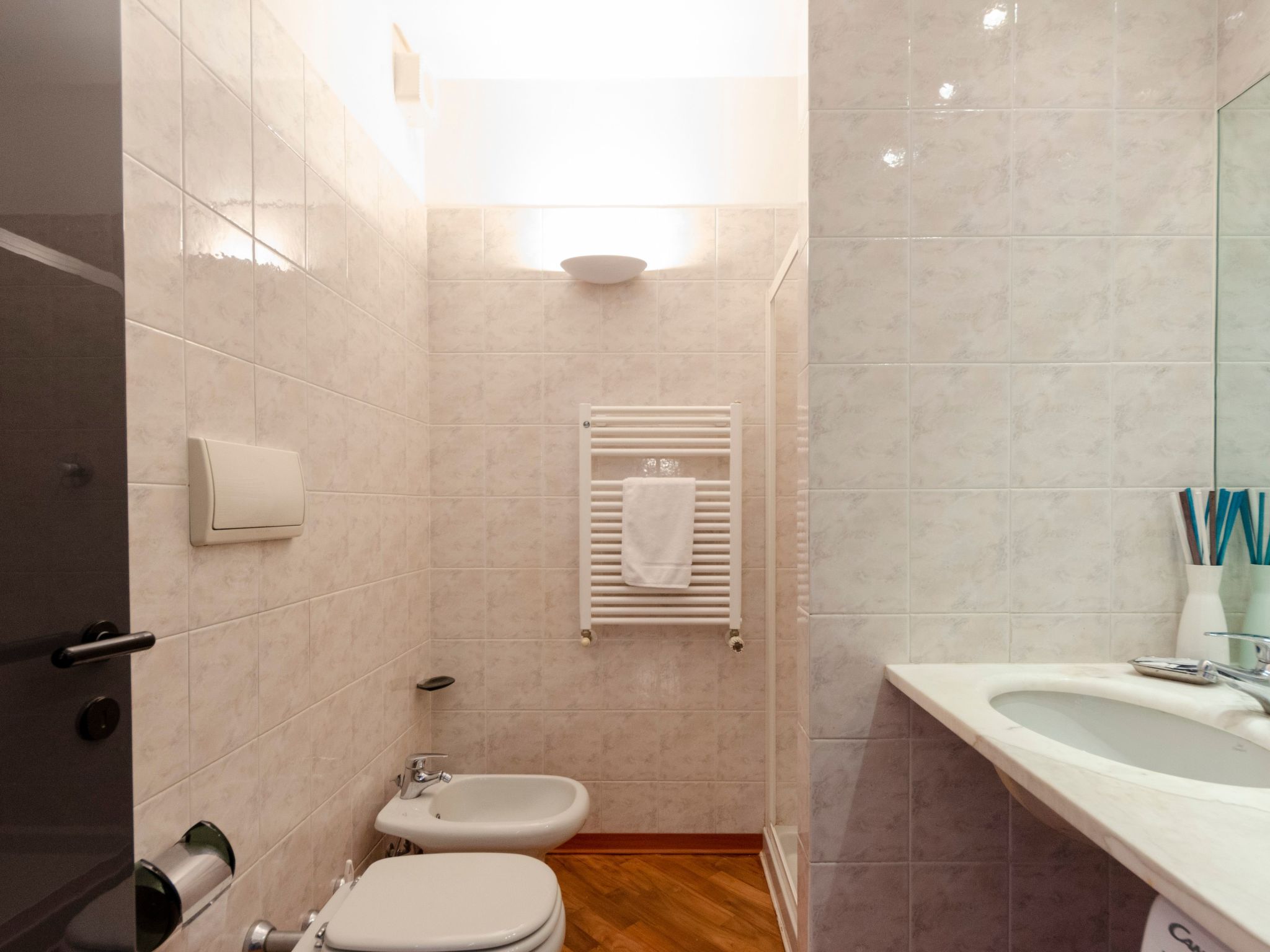 Dock of the Bay Genova, 2b 1b, 2 garage e balcone-Image-tags.info