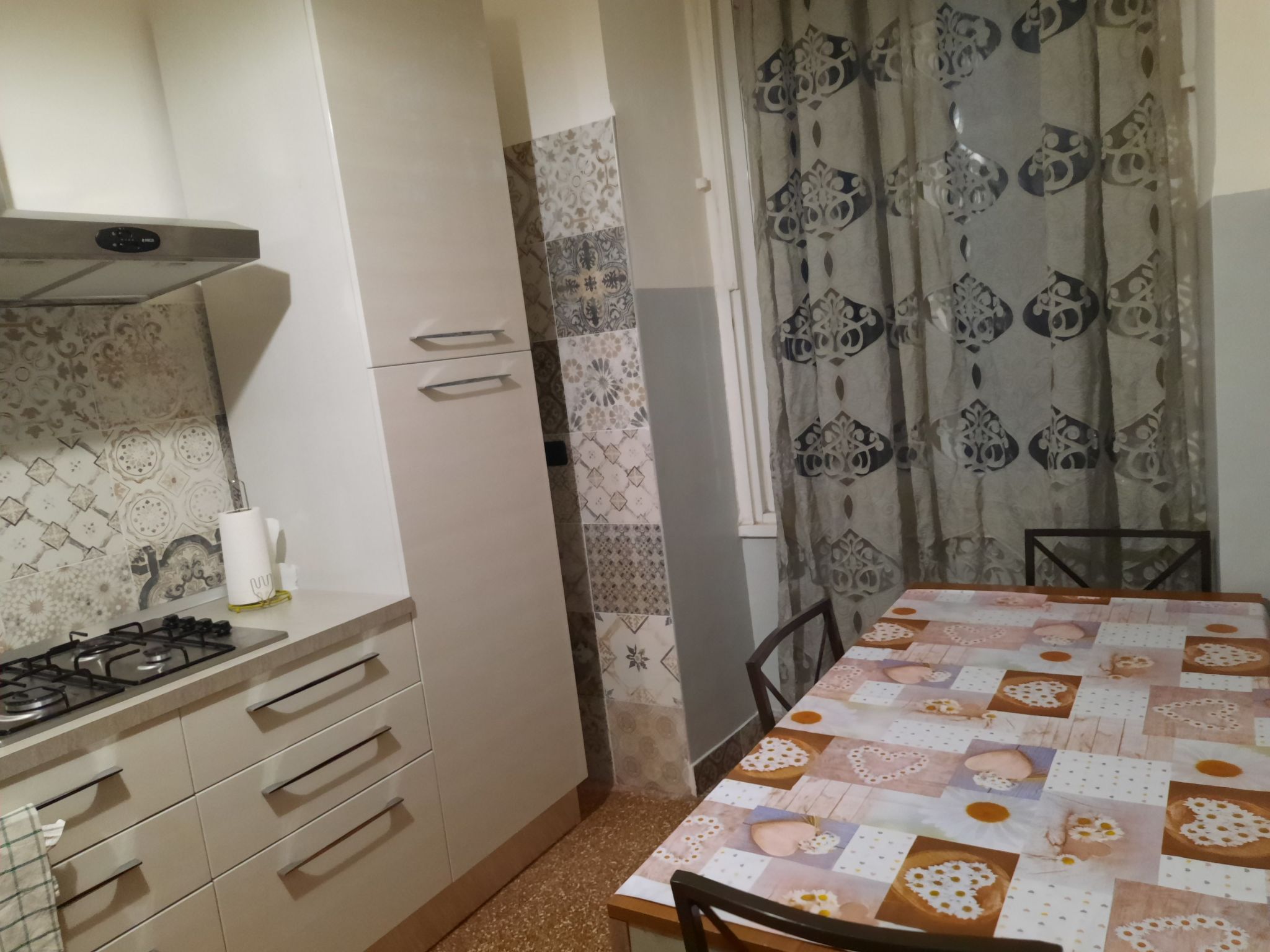 Für 4 Personen ca. 70 m&sup2; in Genua, Norditalien (Ligurien)-Image-tags.info