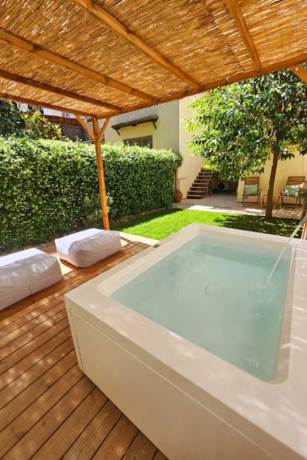FlorArt Boutique-Wohnung mit Garten und Spa — view 1 of 32