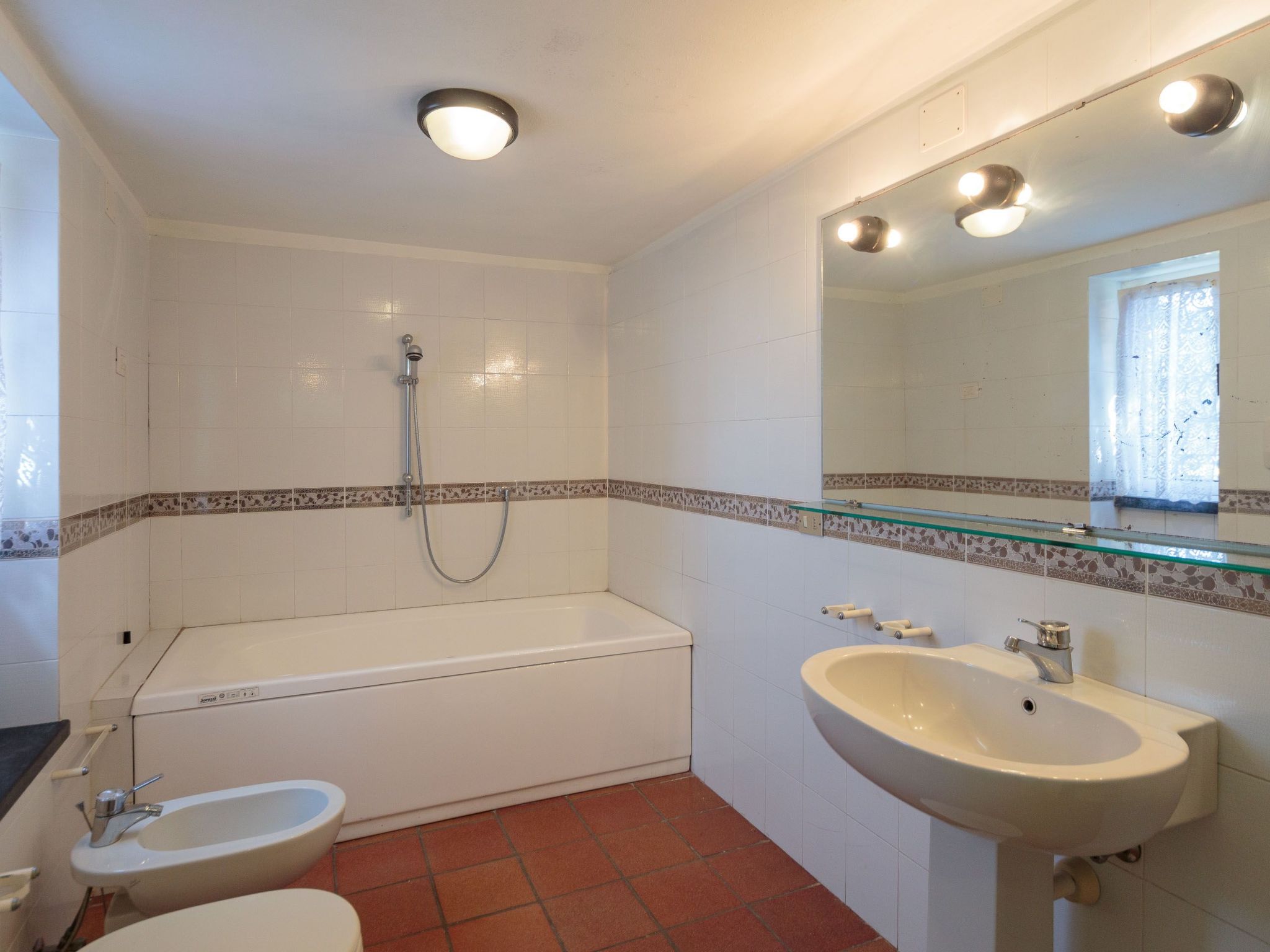 Ferienvilla mit Whirlpool-Binnen