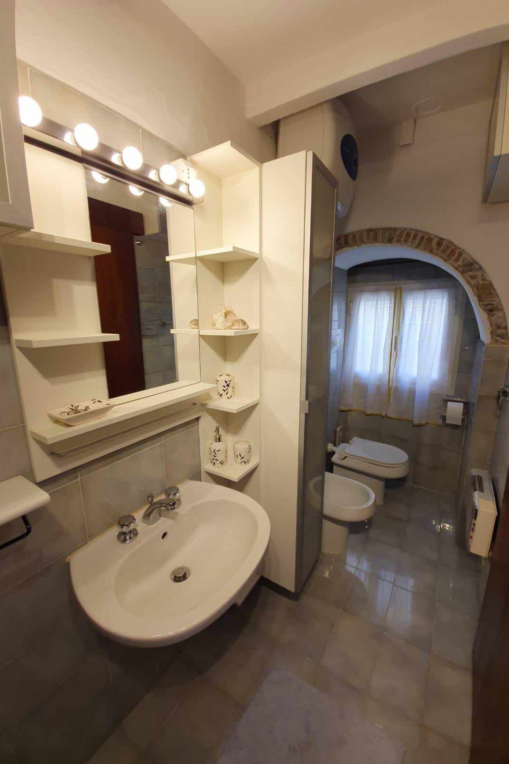 La Nicolina-Image-tags.info