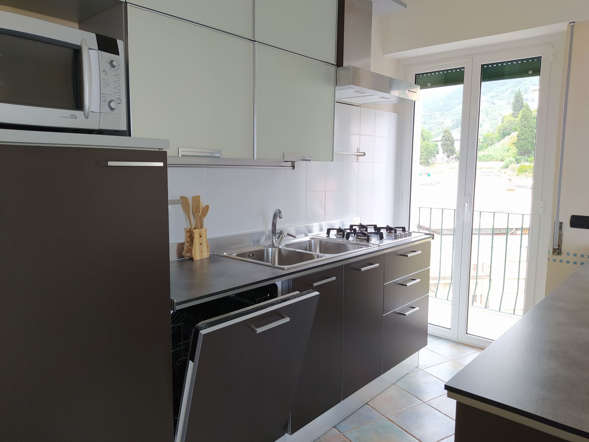 Castelletto al Mare-Image-tags.info