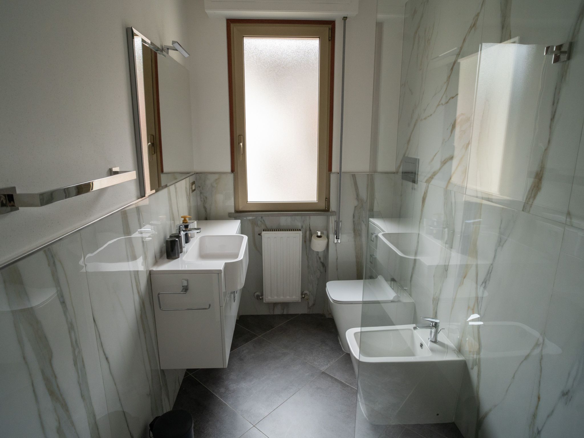 Adagio Suite Wohnung mit Privatparkplatz-Image-tags.info