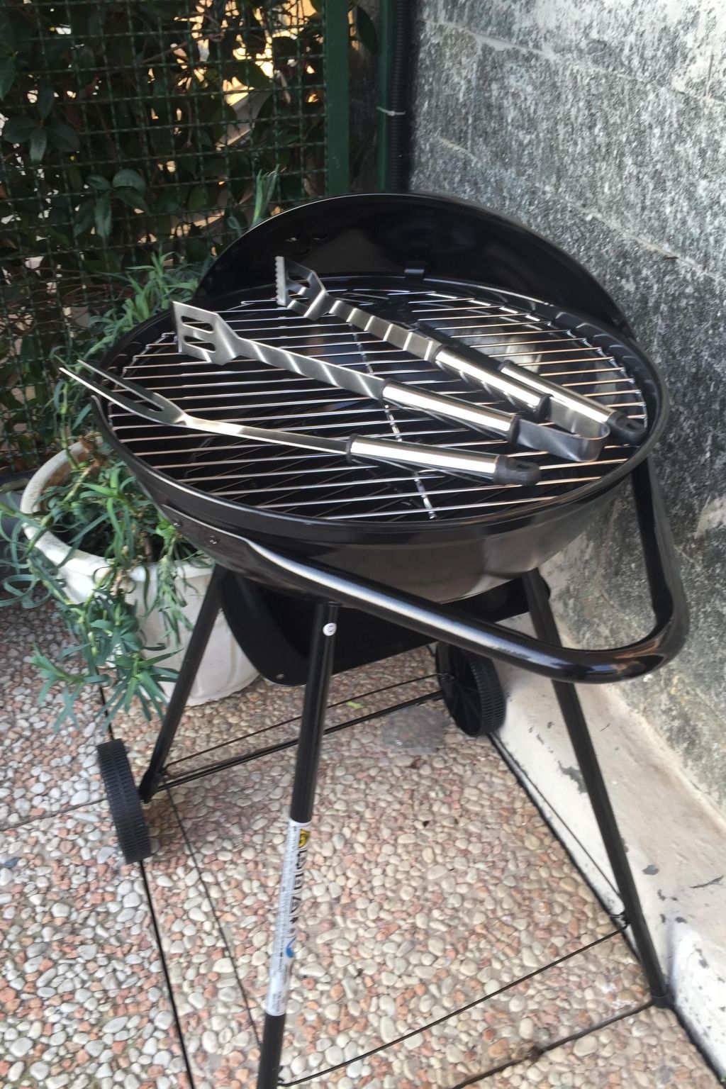 Einzimmerwohnung mit Terrasse und Blick auf den Berg-Image-tags.info