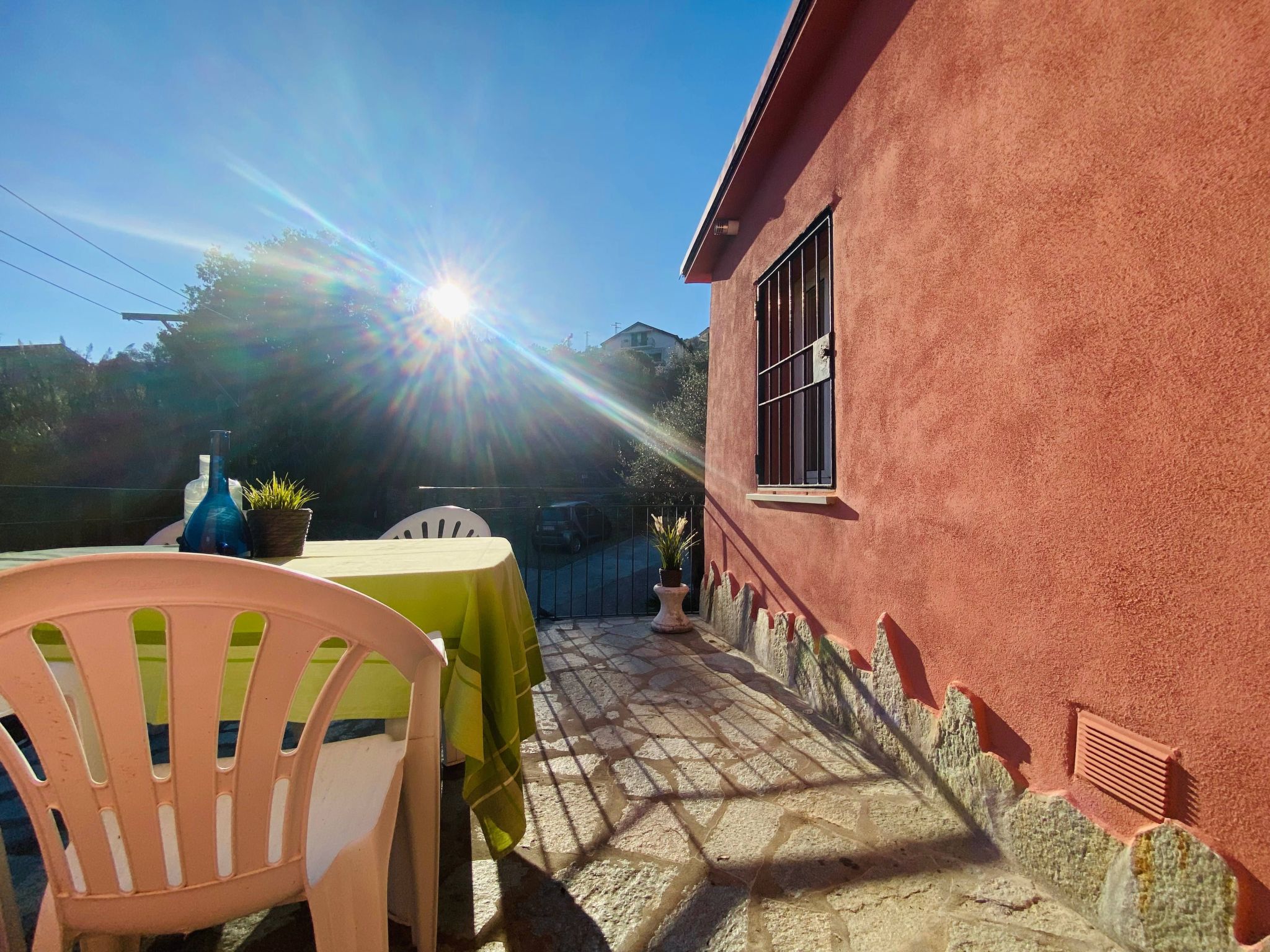 Wohnung im zweiten Stock mit Parkplatz und Garten-Image-tags.info