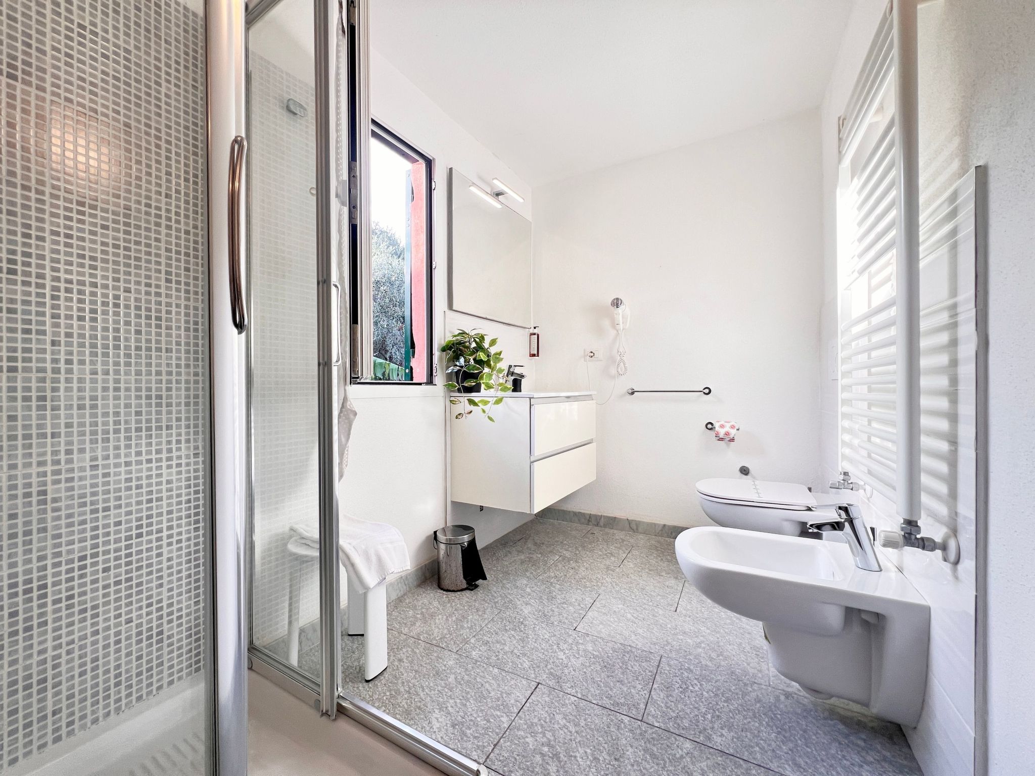 Wohnung im zweiten Stock mit Parkplatz und Garten-Image-tags.info