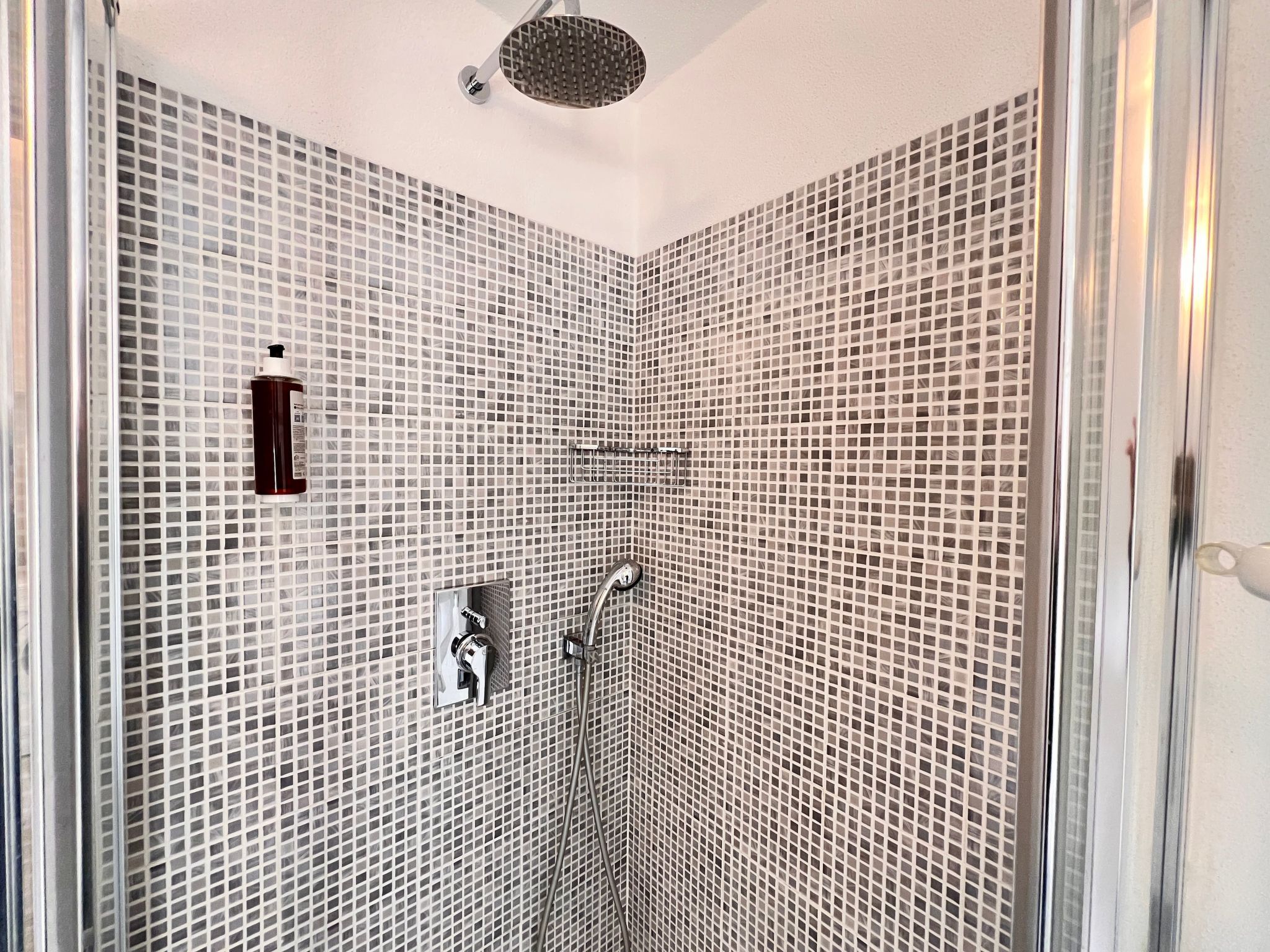 Wohnung im zweiten Stock mit Parkplatz und Garten-Image-tags.info