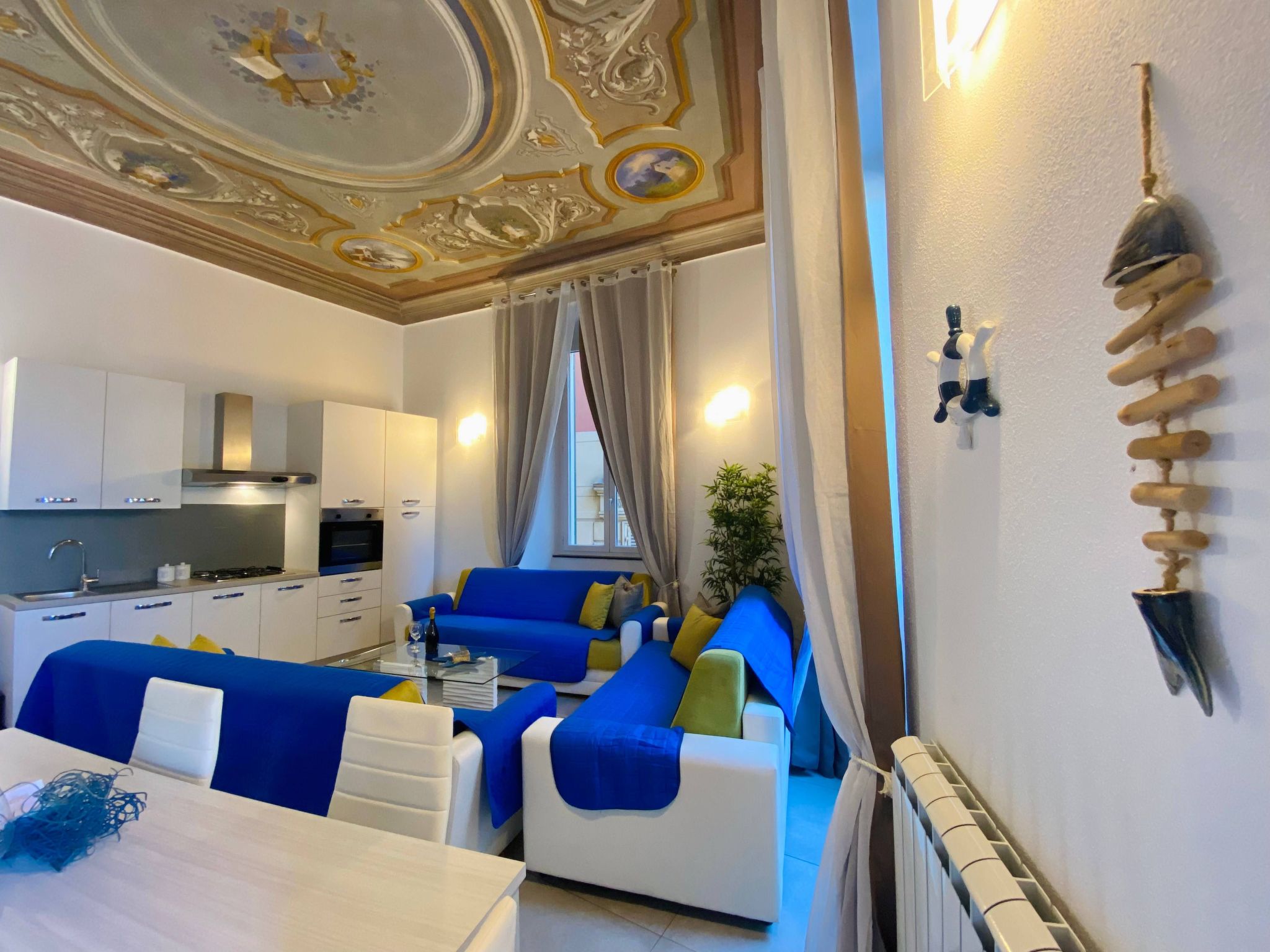 Charmante Wohnung mit Meerblick und Garage-Image-tags.info