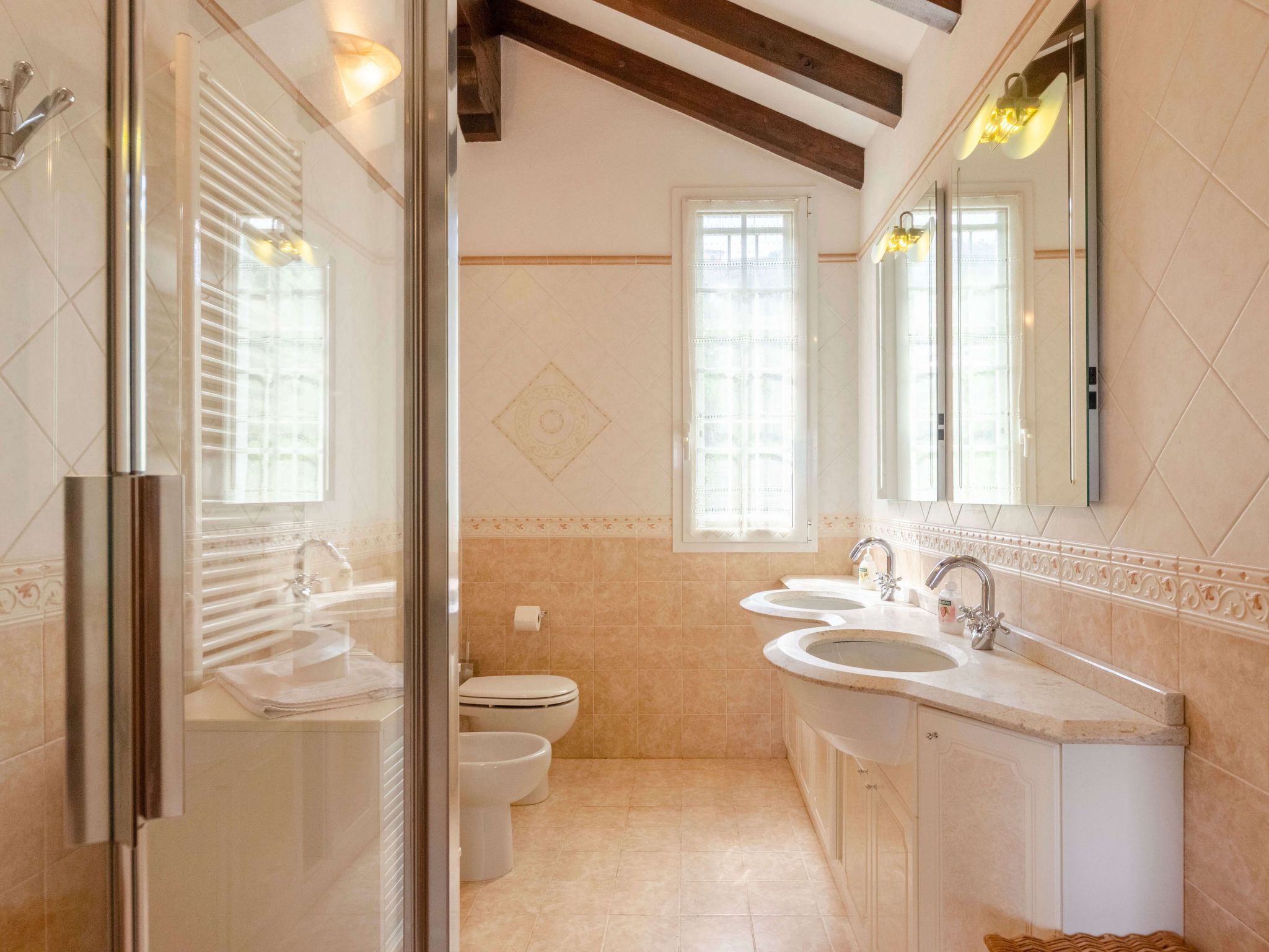 Ca du Pescou Charmantes Dachgeschoss in San Massimo-Image-tags.info