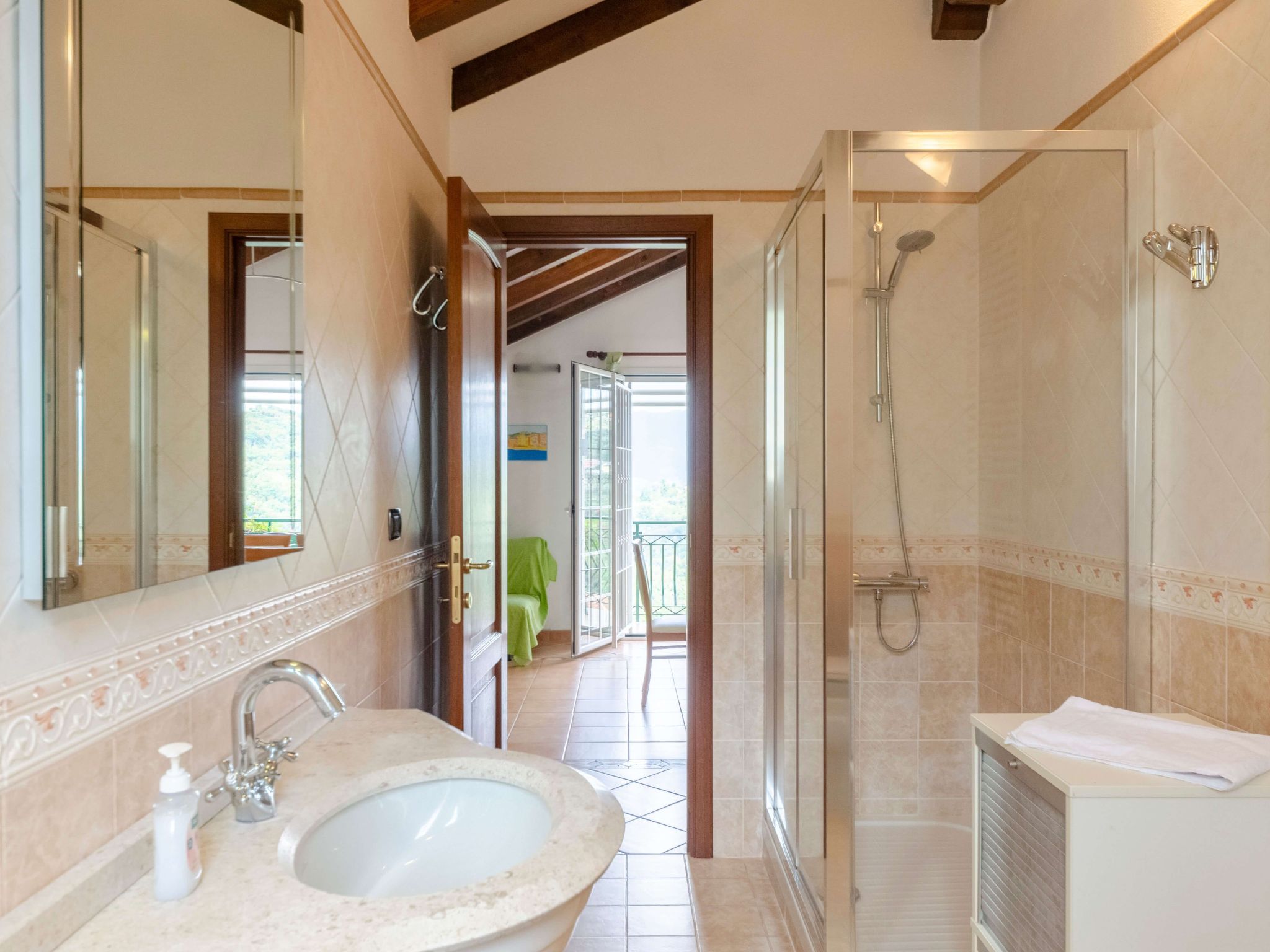 Ca du Pescou Charmantes Dachgeschoss in San Massimo-Image-tags.info