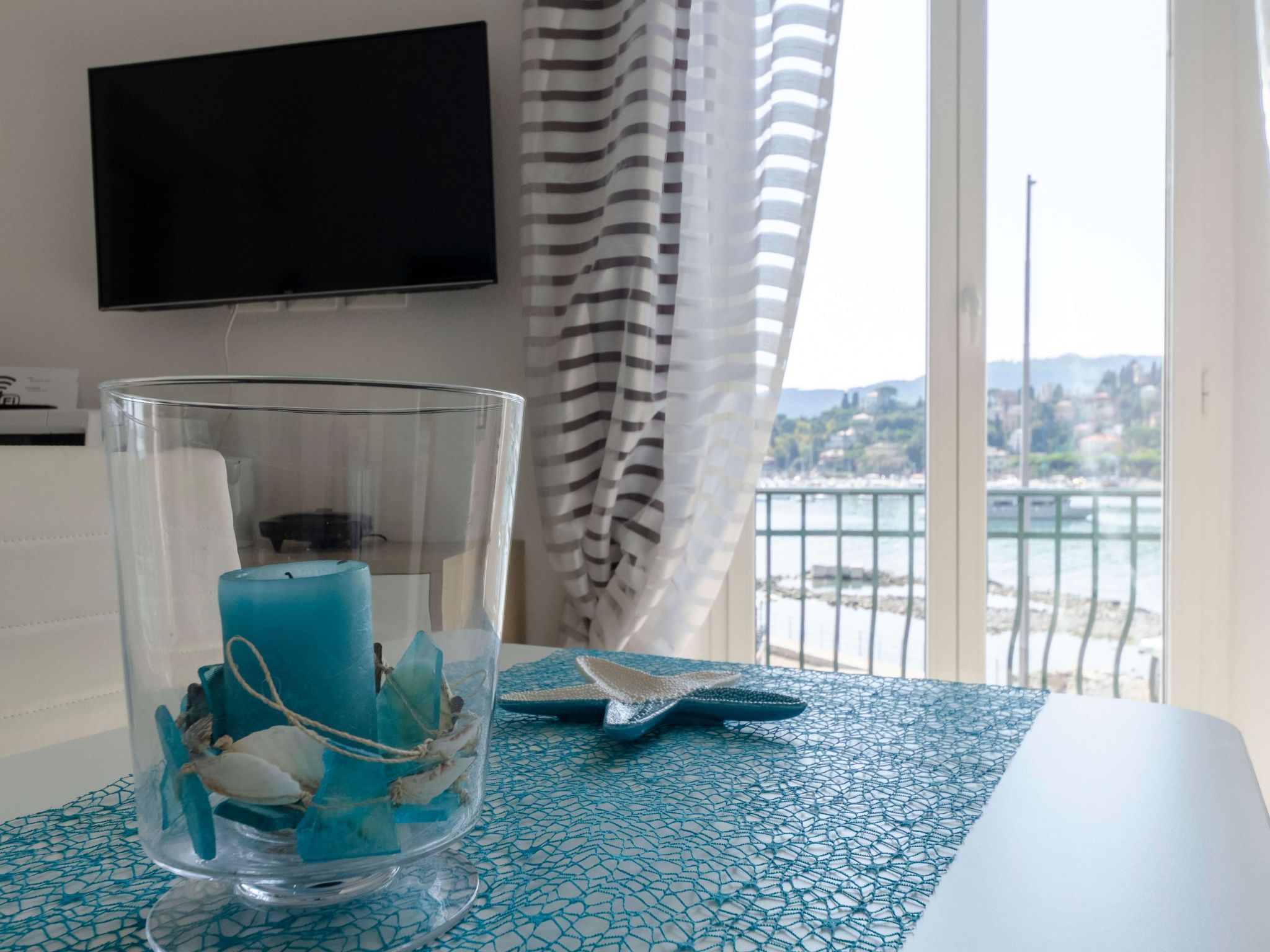 Wohnung mit Meerblick und privater Garage-Image-tags.info