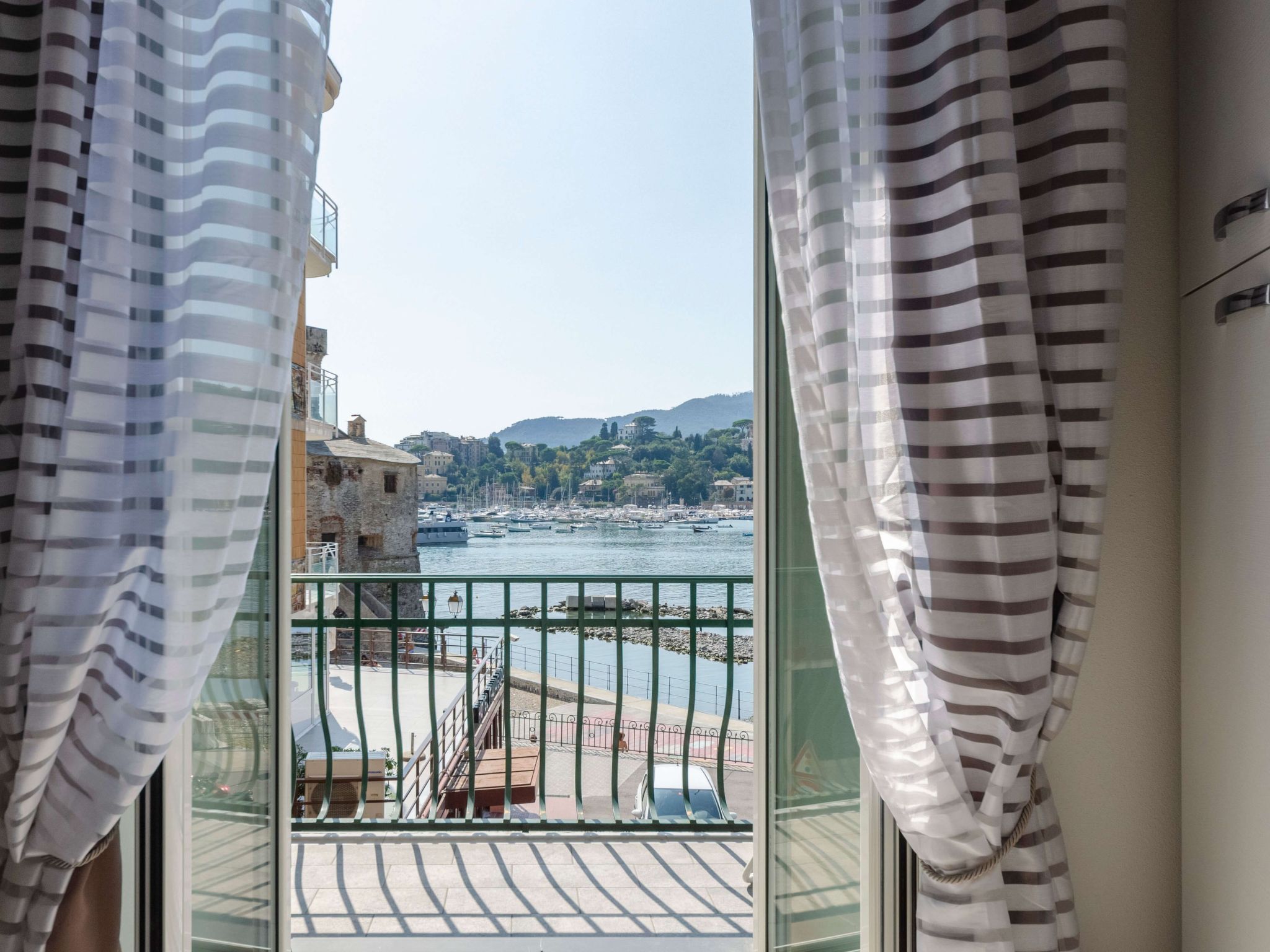 Wohnung mit Meerblick und privater Garage-Image-tags.info