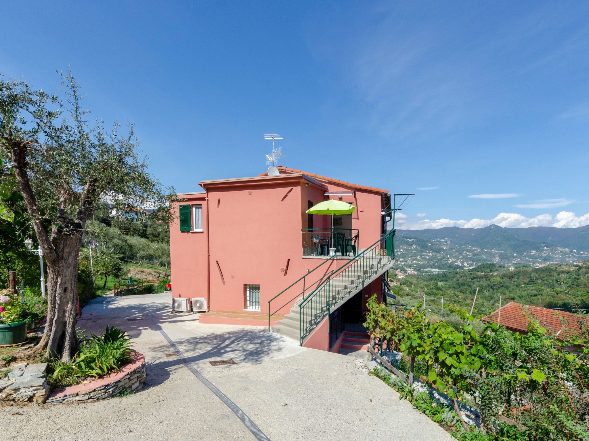 Gemütliche Wohnung mit Privatparkplatz-Image-tags.info