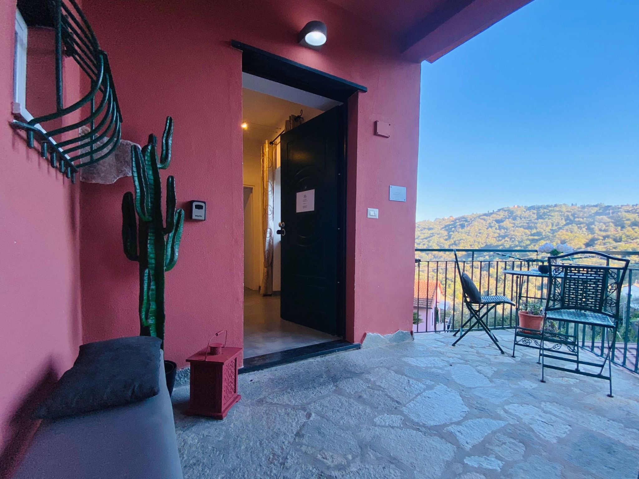 Gemütliche Wohnung mit Privatparkplatz-Image-tags.info