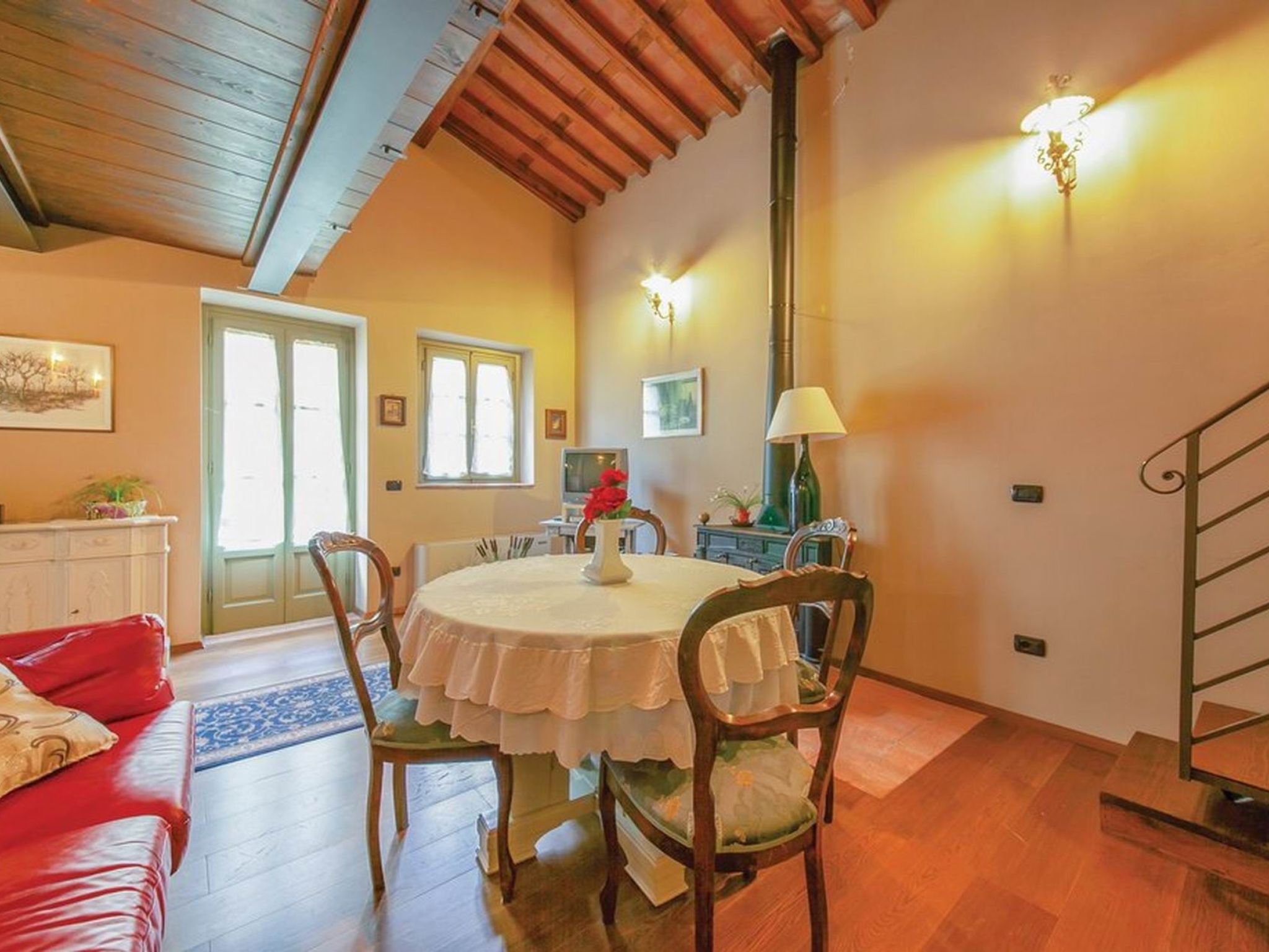 Haus mit Garten, Terrasse, in den Hügeln von Lucca-Drinnen