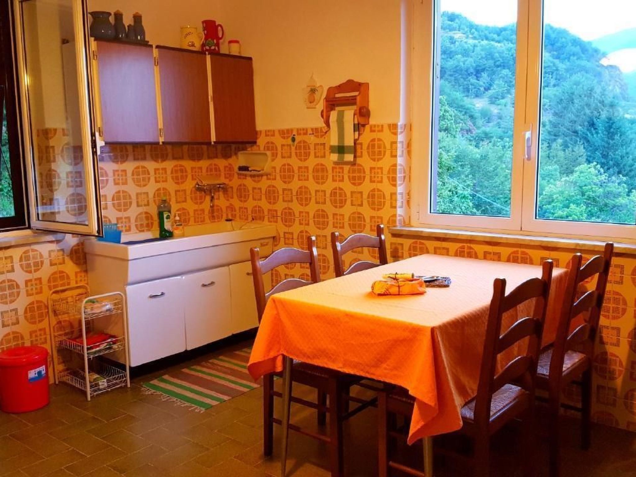 Panoramahaus zwischen den Cinque Terre und Portofino-Binnen