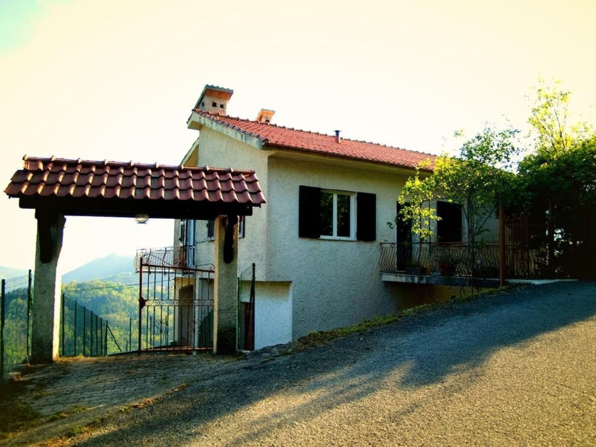 Panoramahaus zwischen den Cinque Terre und Portofino-Binnen