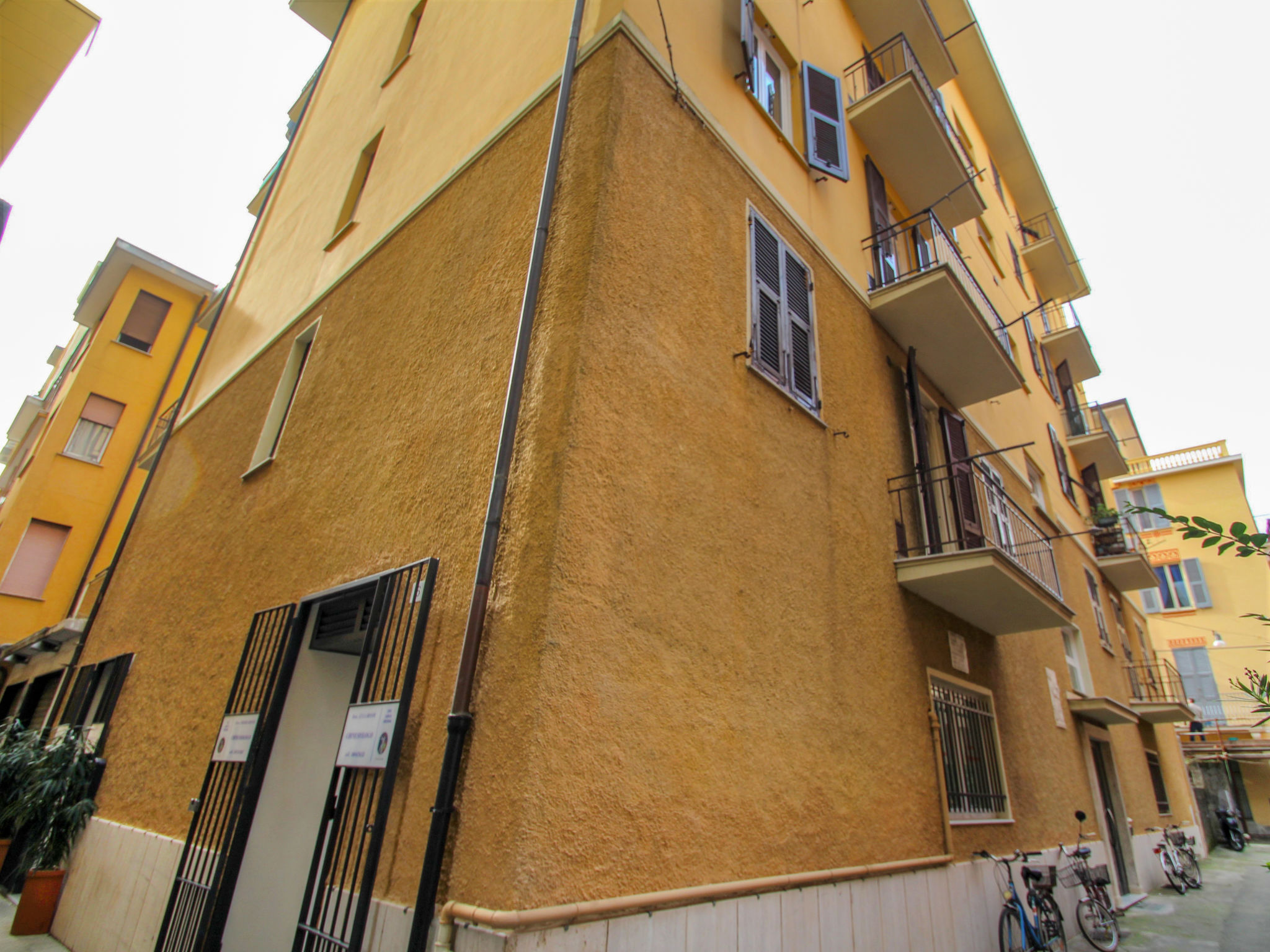 3 — House (3 of 21)