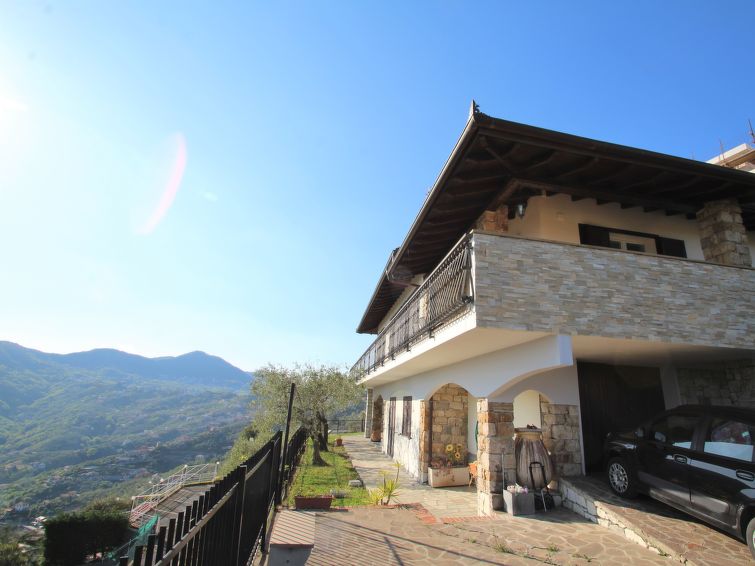 Search and Stay destination San Bartolomeo, Liguria - Italy from AU$ 371. La Maison de Jeannette