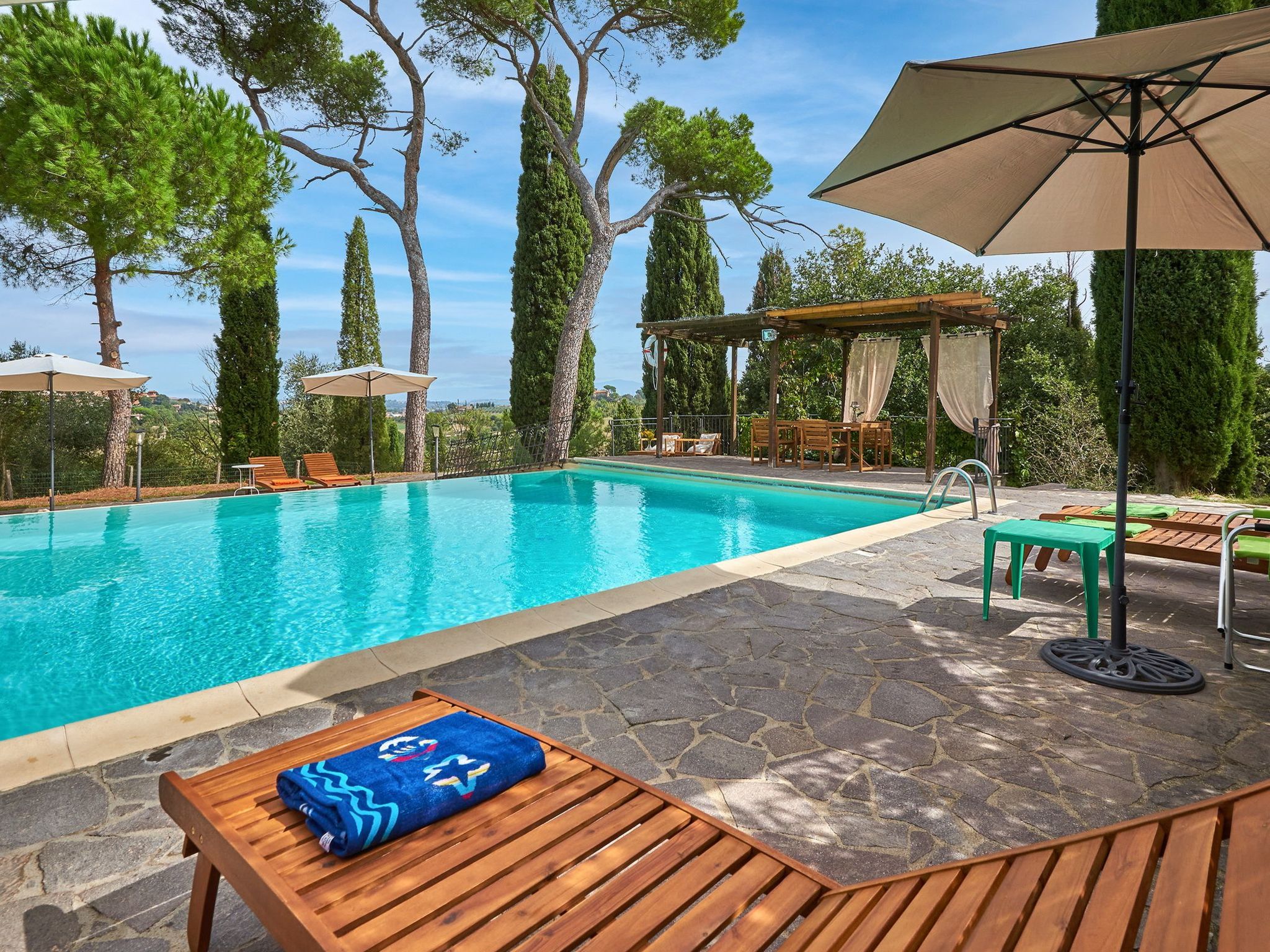 "Dalia castellett-Binnen