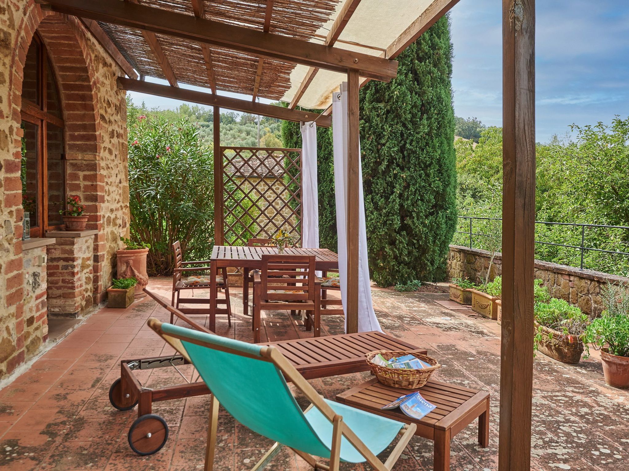 "Dalia castellett-Binnen