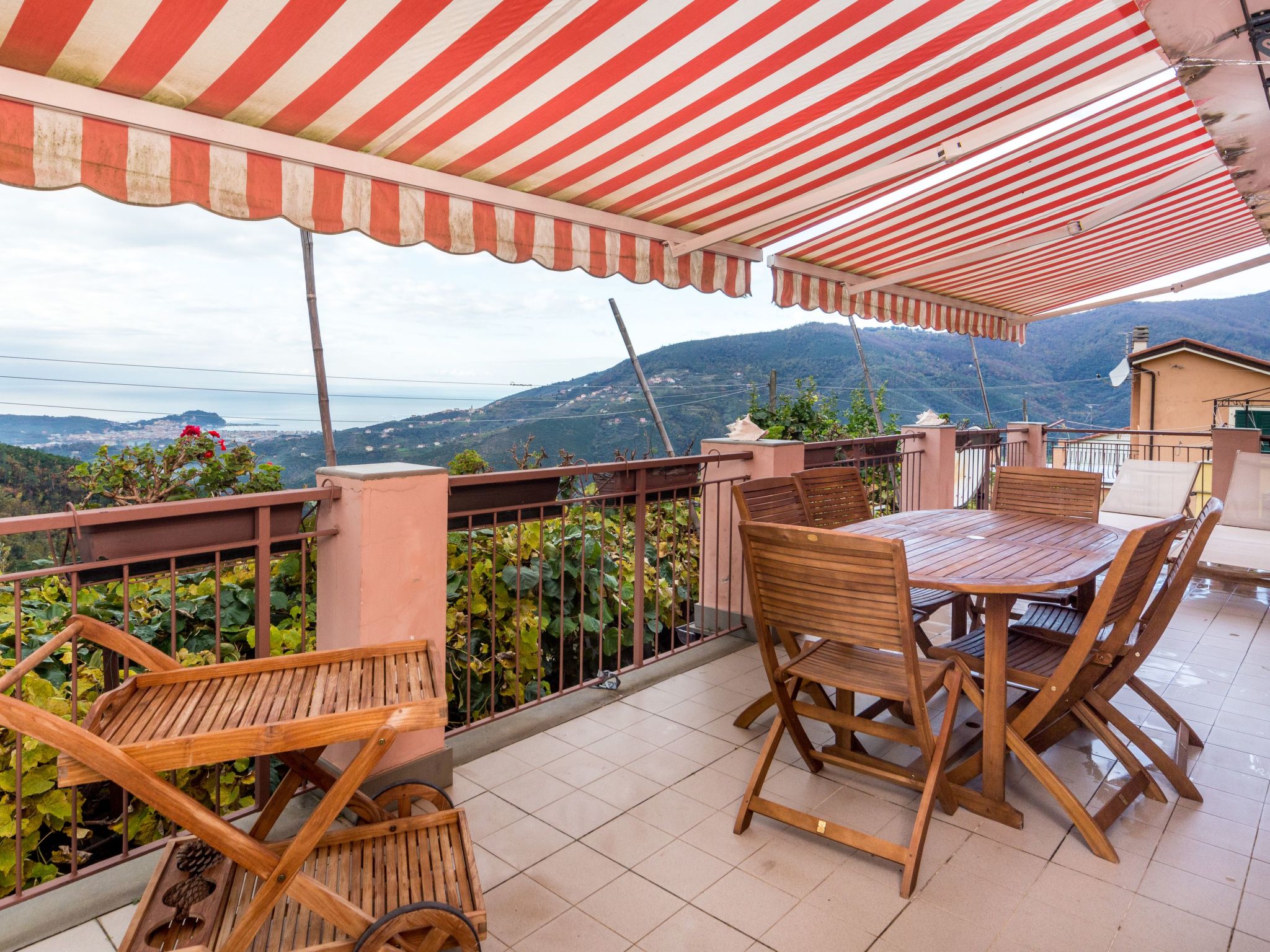 5 Terre Free Shuttle Villa Maremontii mit Pool-Binnen